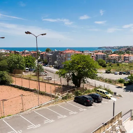 Polina بيت ضيافة *