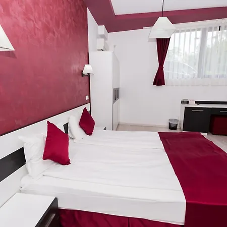 Polina بيت ضيافة سوزوبول